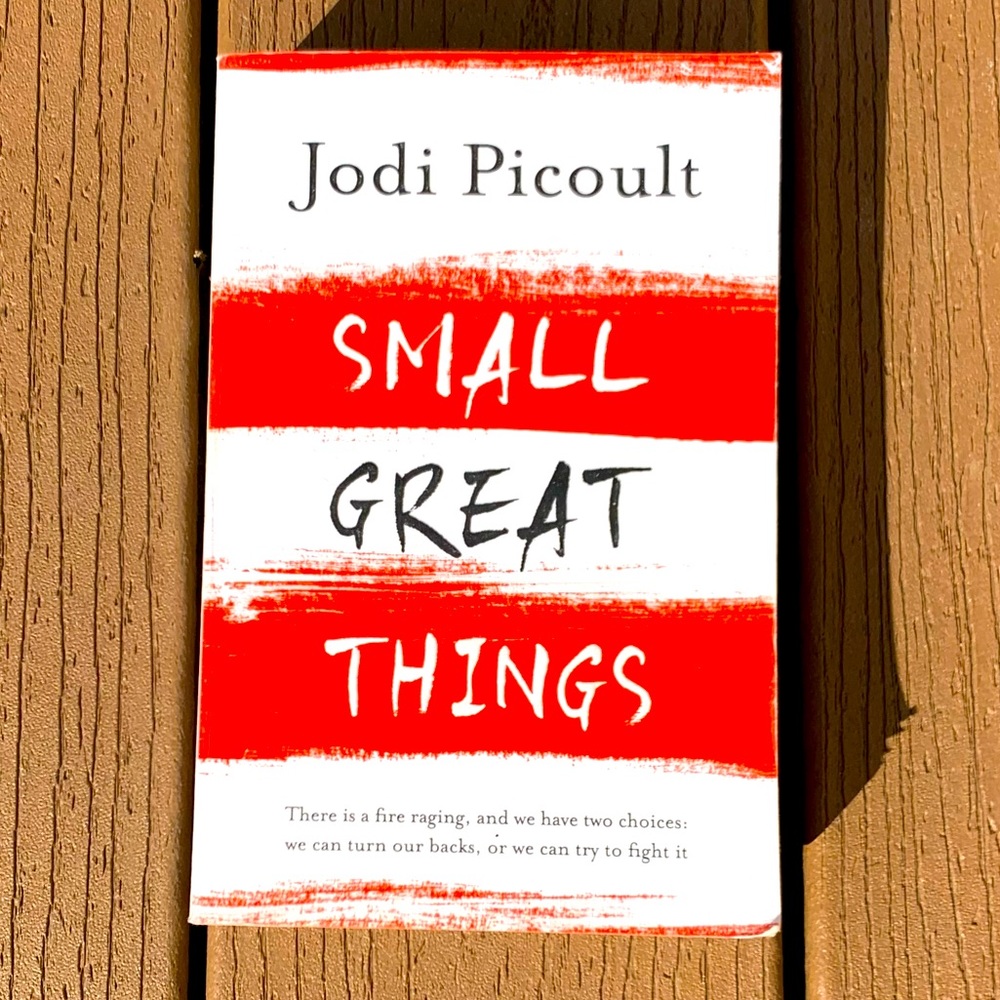 🆕 5 for $25. JODI PICOULT “SMALL GREAT THINGS” PAPERBACK